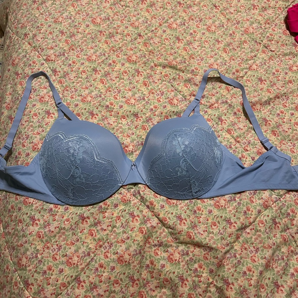 Maidenform Light Blue Lace Bra